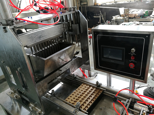 1900x980x1700MM 顧客要求のための完全に自動ゴムキャンディデポジター
