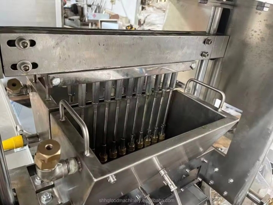高生産性のための機械的なハードキャンディの注ぎ機 40-50kg/h 生産ライン