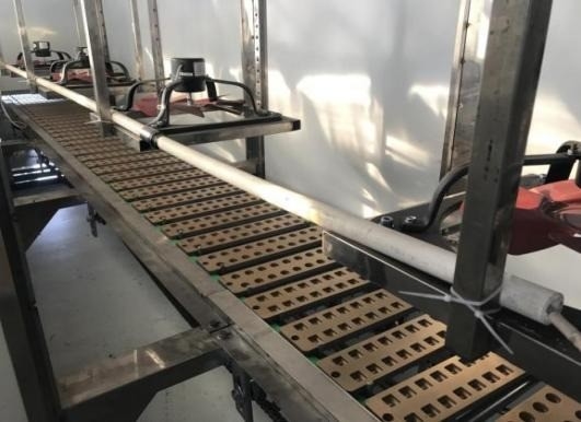半自動セルボ流しとピグメント原材料のジェルフードジ生産ライン